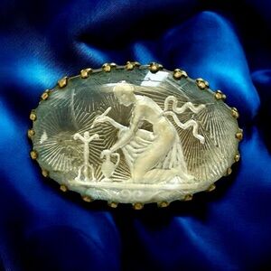 Vtg Antique Greek Revival Essex Glass Intaglio Lady Painter Brooch Estate